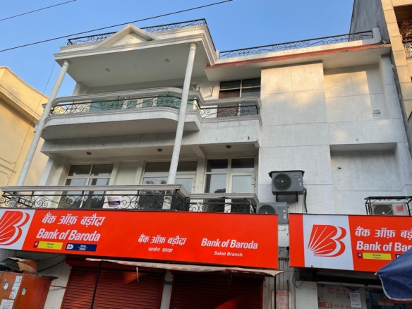 Floor on Sale in Saket, South Delhi