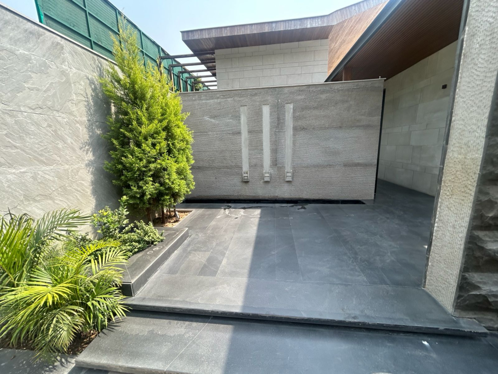 A Brand New Farmhouse For Sale In Vasant Kunj South Delhi.