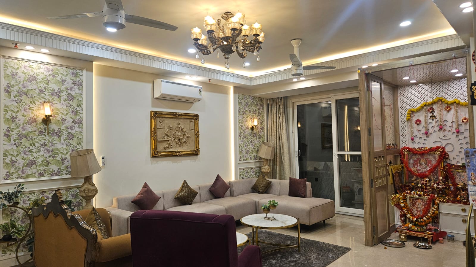 10 5BHK Flat For Sale In Manish Rukhaiyar Parx Loureate Aspean Tower Noida.