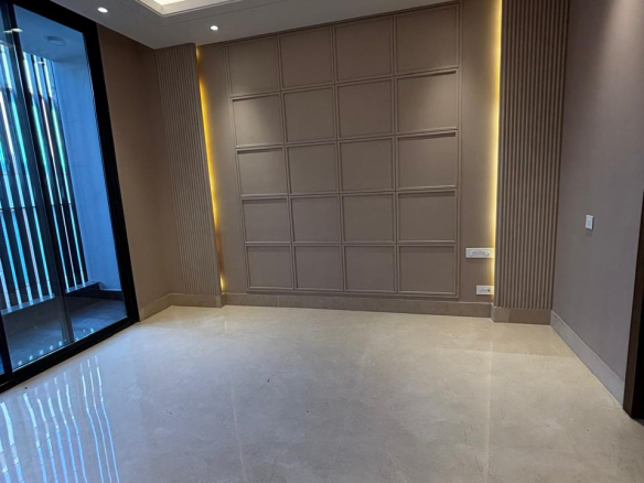 4BHK For Sale In Defence Colony South DELHI.