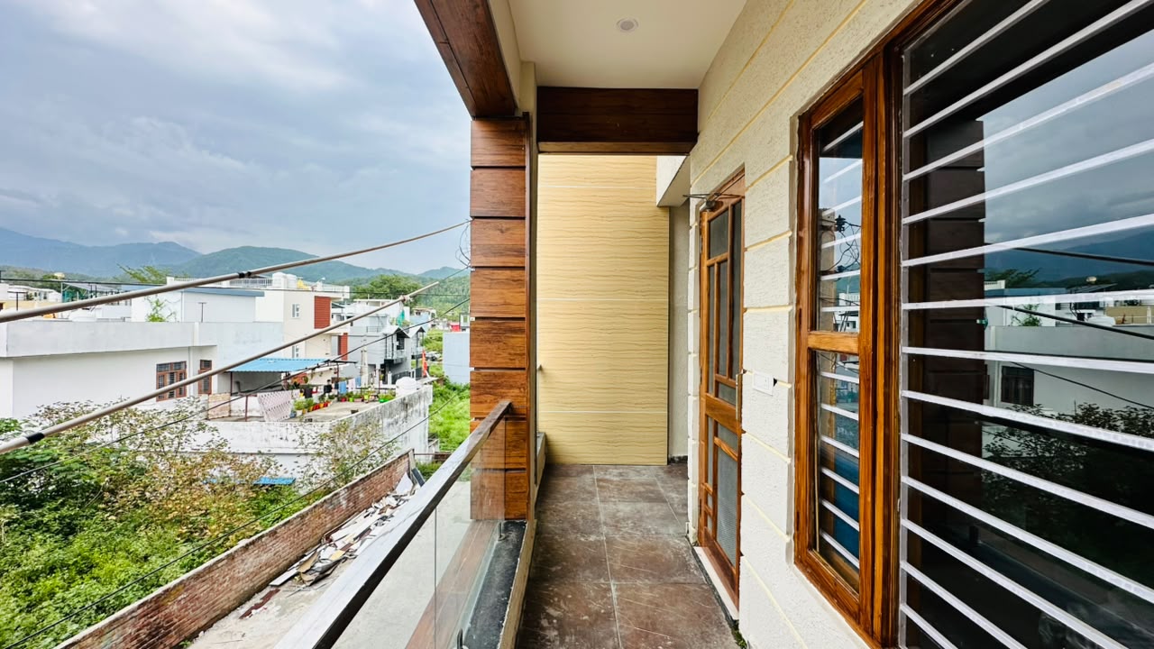 3BHK Duplex For Sale In Sahastradhara Road Dehradun.