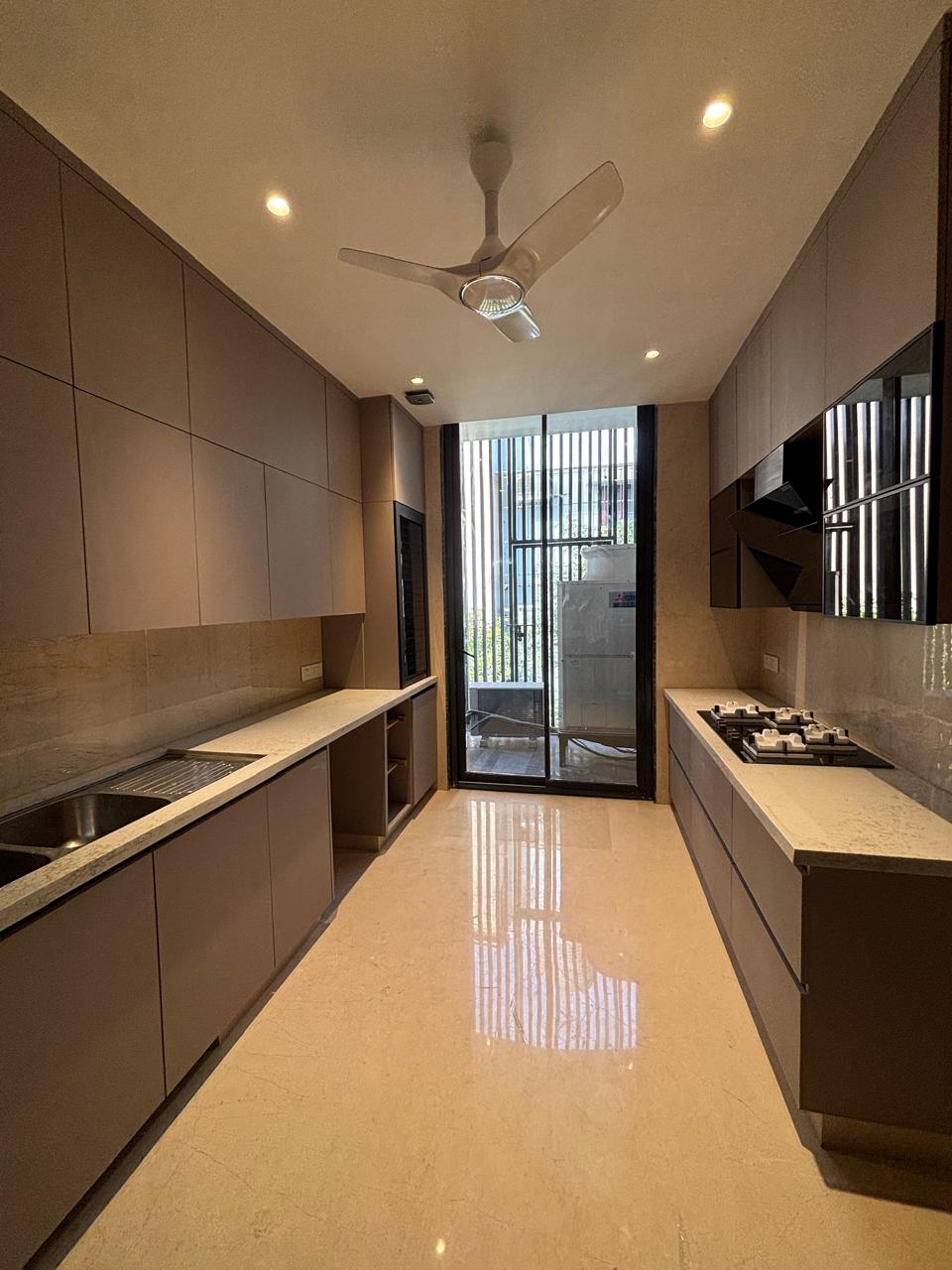 6 4BHK For Sale In Defence Colony South DELHI.