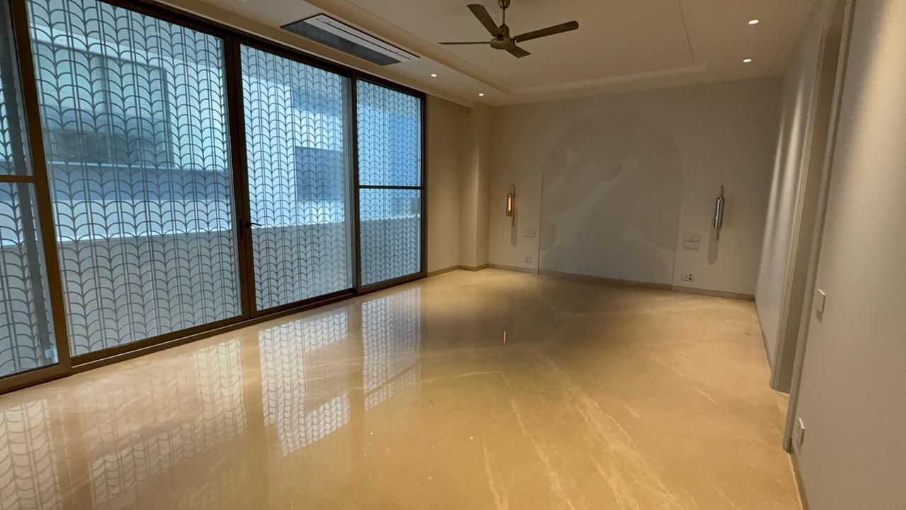 Brand New Floor  For Sale In Greater Kailash 2 South Delhi.